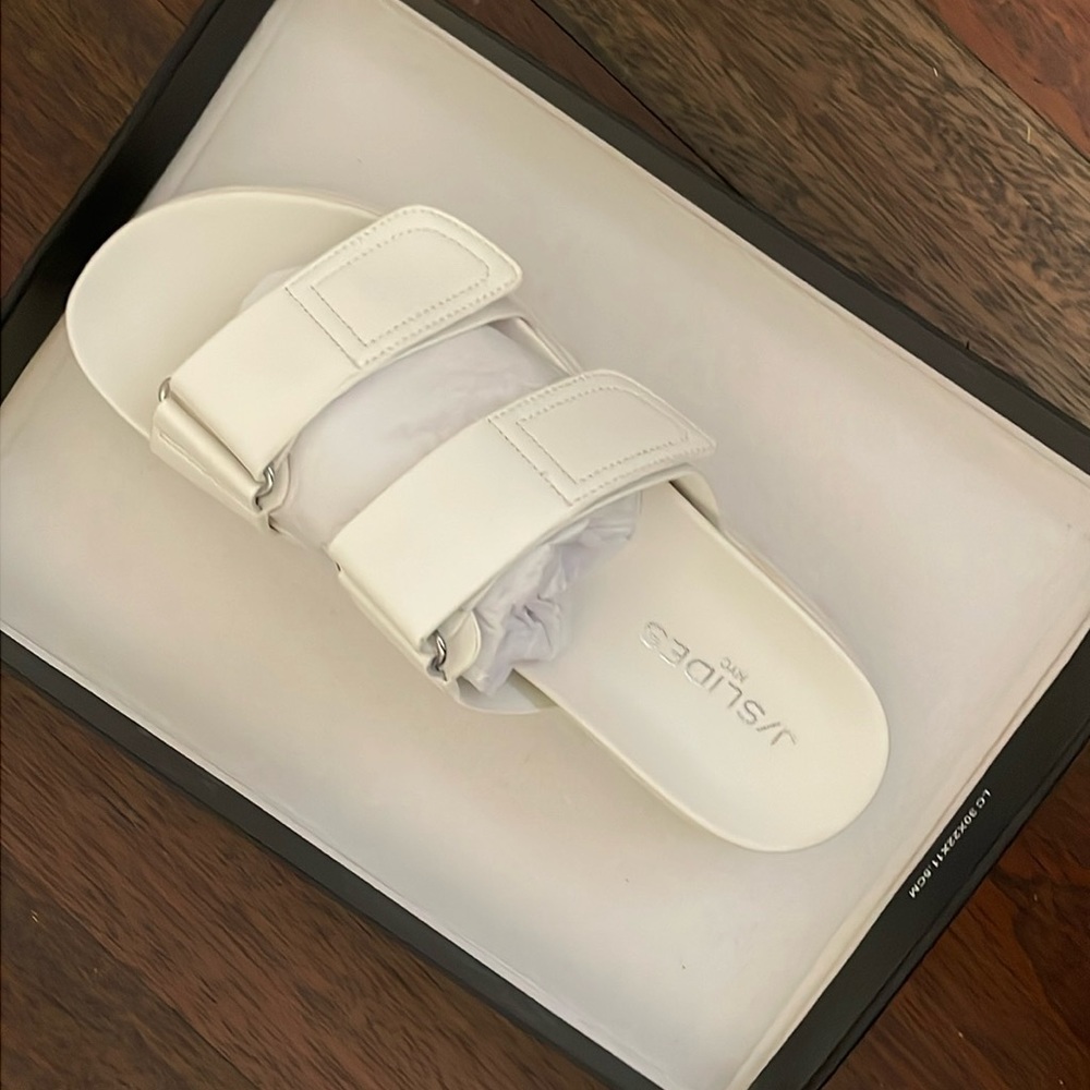 Slides for women
